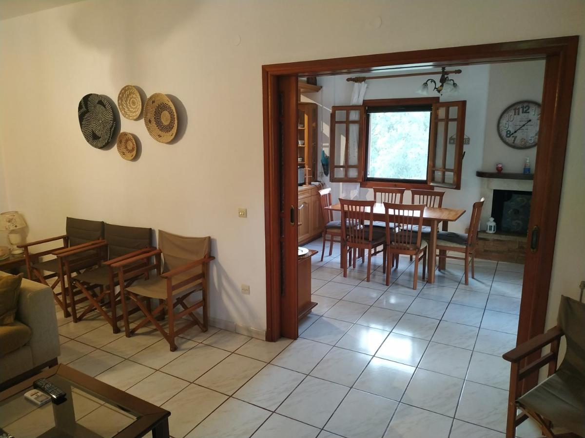 Villa Dimitris Áfra Exterior foto